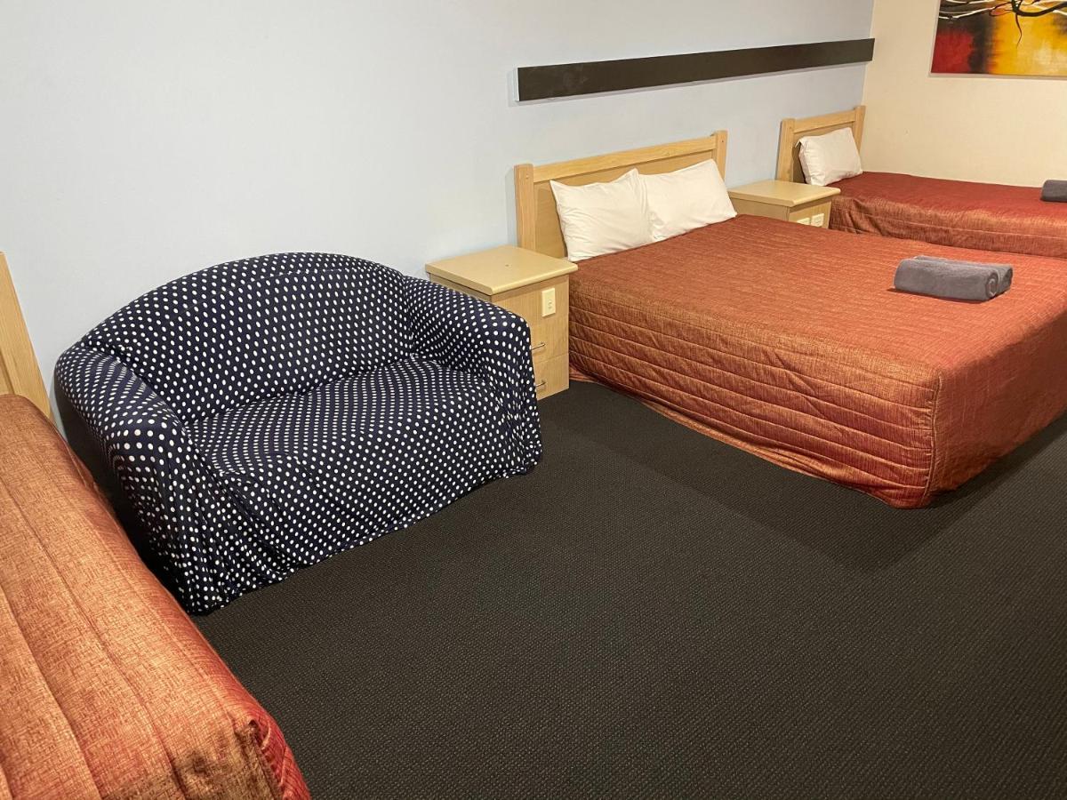 Countryman Motor Inn קווארה מראה חיצוני תמונה