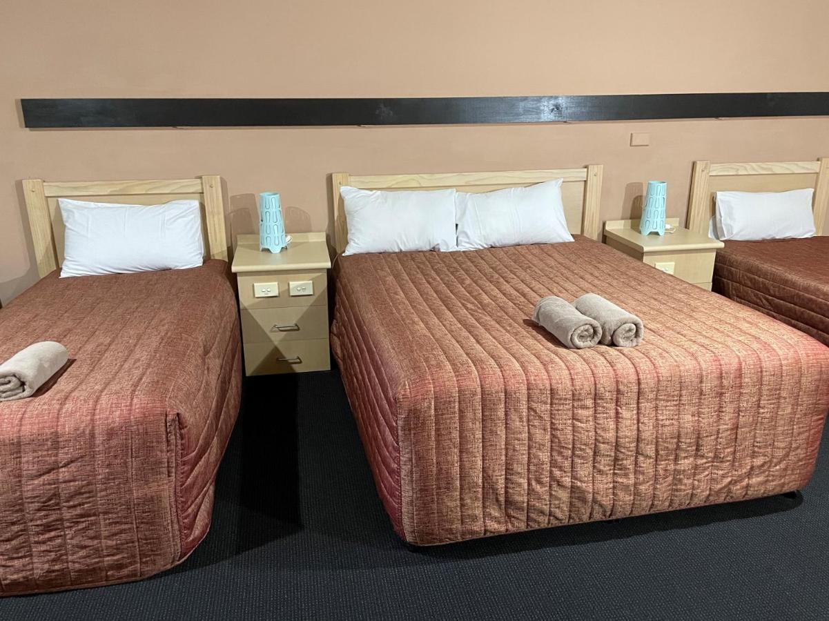 Countryman Motor Inn קווארה מראה חיצוני תמונה