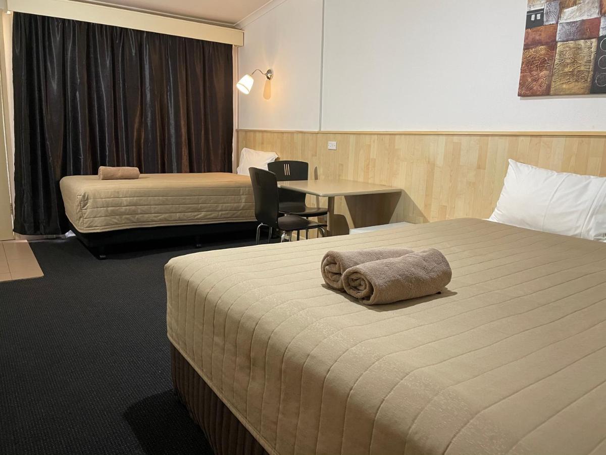 Countryman Motor Inn קווארה מראה חיצוני תמונה